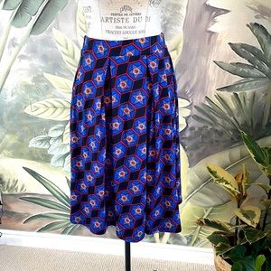 LulaRoe full pleated skirt with pockets size medium